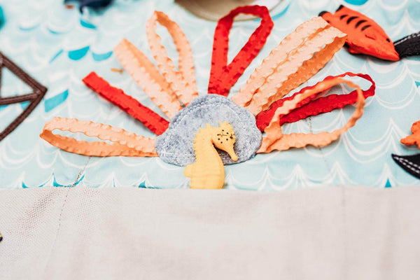 Pretend Play Sets - Ocean Animal Toys for Small World Play - Mouse Loves Pig